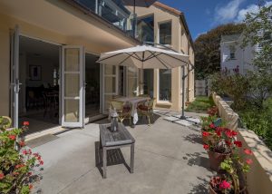 Hotel outdoor dining area