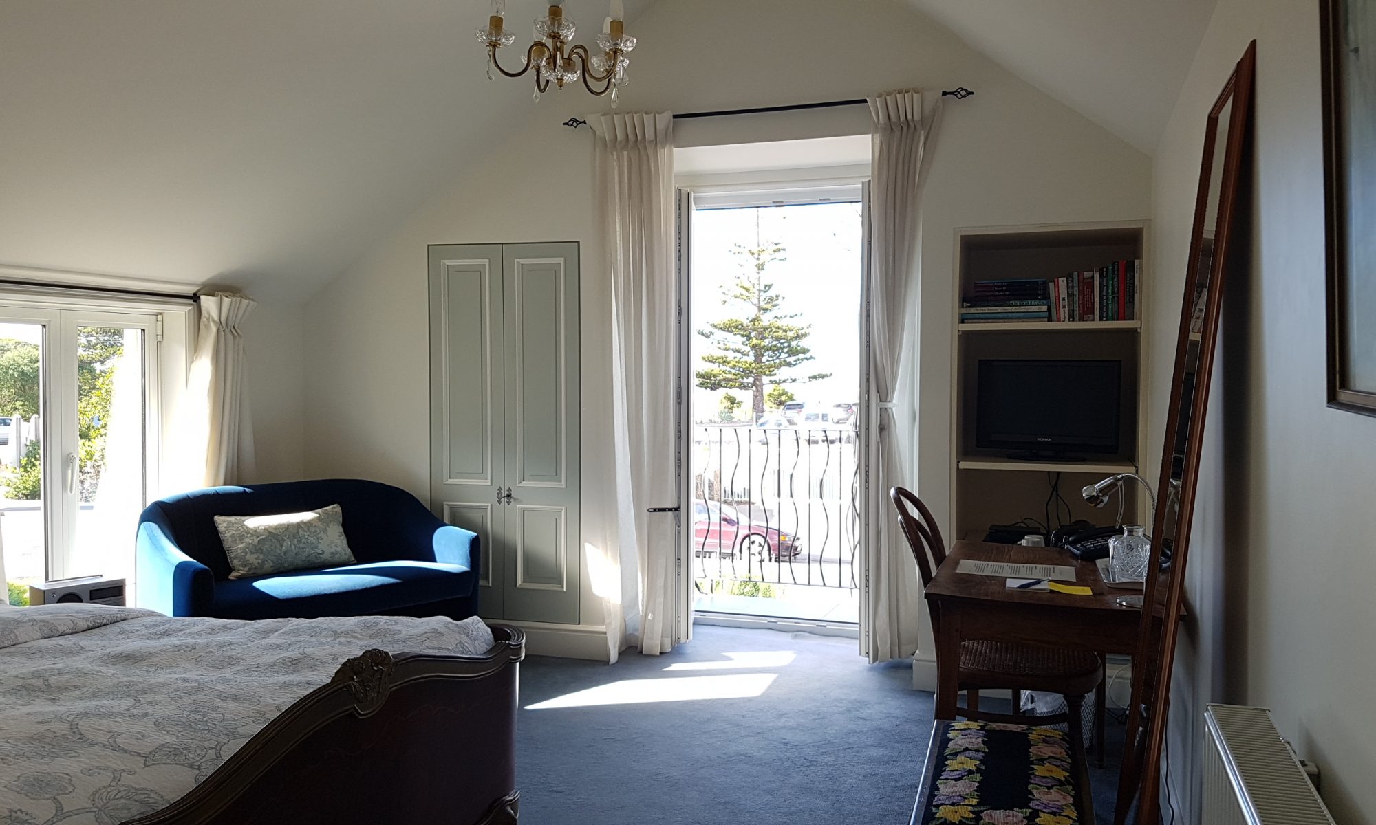 Le Petit Hotel Sumner sea-view-room